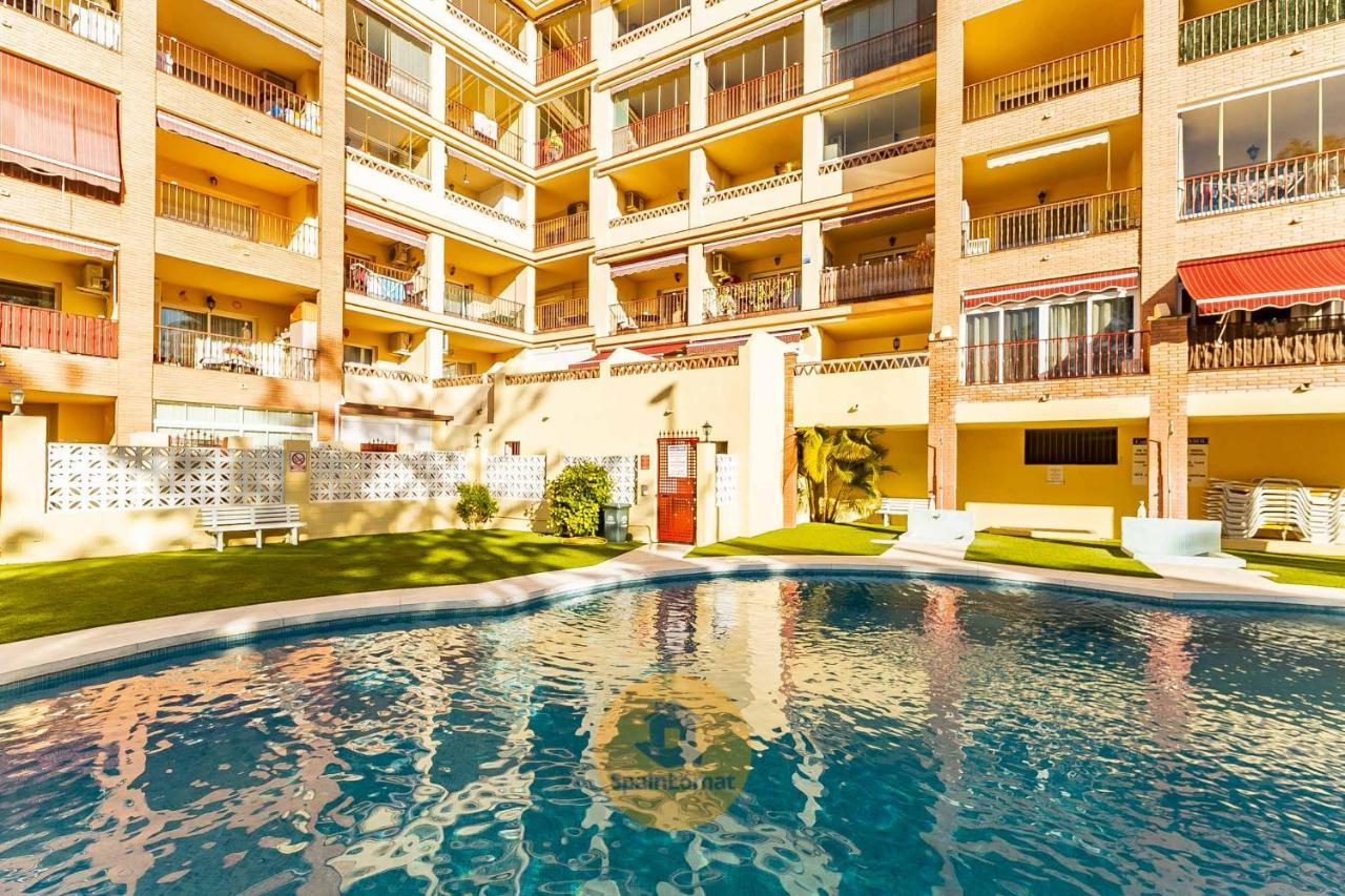 Nice 2 Bedroom Apartment For Family In Los Pacos Фуeнхирола Екстериор снимка