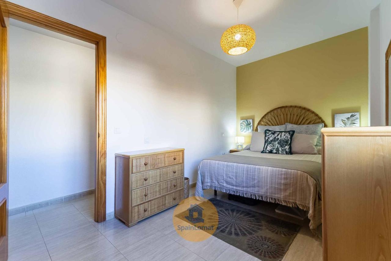 Nice 2 Bedroom Apartment For Family In Los Pacos Фуeнхирола Екстериор снимка