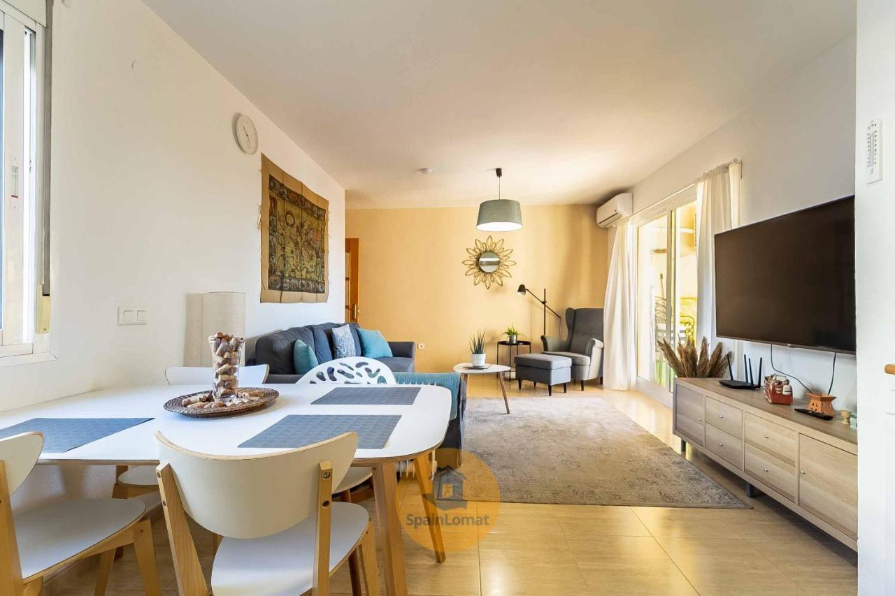 Nice 2 Bedroom Apartment For Family In Los Pacos Фуeнхирола Екстериор снимка
